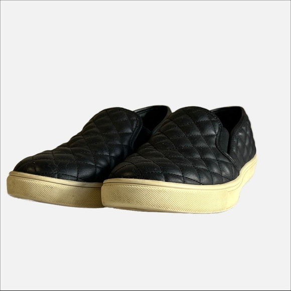 Steve Madden
Ecentrcq Sneaker Black Size 8 - Picture 2 of 9